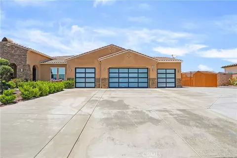 Exterior - 16282 Ginger Crk, Riverside, CA 92504 photo 3 of 17