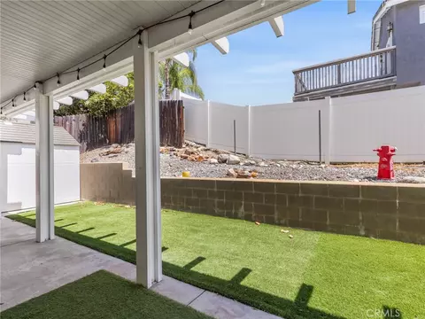 Exterior - 10285 Agate Ave, Mentone, CA 92359 photo 8 of 9