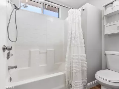 Bath - 10285 Agate Ave, Mentone, CA 92359 photo 5 of 5