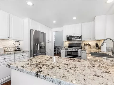 Kitchen - 10285 Agate Ave, Mentone, CA 92359 photo 2 of 6