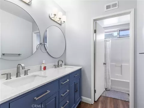 Bath - 10285 Agate Ave, Mentone, CA 92359 photo 4 of 5