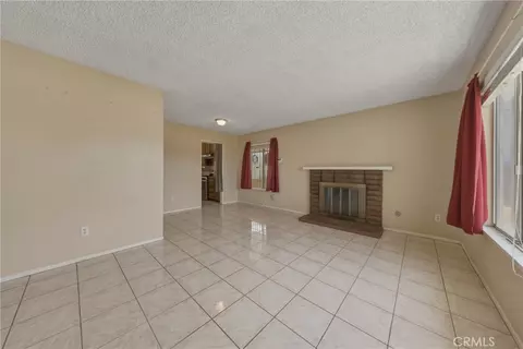 Living - 3148 Atlantic Ave, Highland, CA 92346 photo 3 of 9