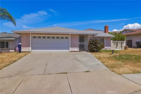 Exterior - 3148 Atlantic Ave, Highland, CA 92346 photo 7 of 7