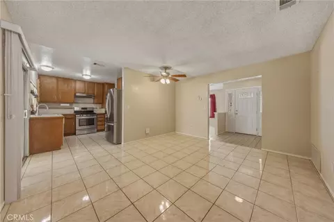 Living - 3148 Atlantic Ave, Highland, CA 92346 photo 8 of 9