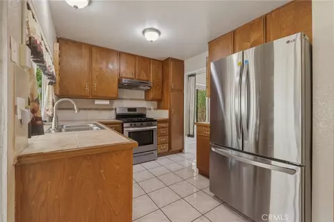 Kitchen - 3148 Atlantic Ave, Highland, CA 92346 photo 2 of 4
