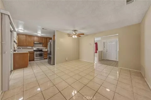 Living - 3148 Atlantic Ave, Highland, CA 92346 photo 2 of 10