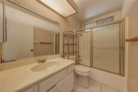 Bath - 3148 Atlantic Ave, Highland, CA 92346 photo 1 of 3