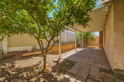 Exterior - 3148 Atlantic Ave, Highland, CA 92346 photo 4 of 7