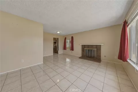 Living - 3148 Atlantic Ave, Highland, CA 92346 photo 5 of 10