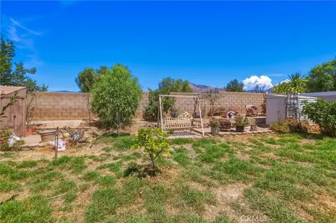 Exterior - 3148 Atlantic Ave, Highland, CA 92346 photo 5 of 7