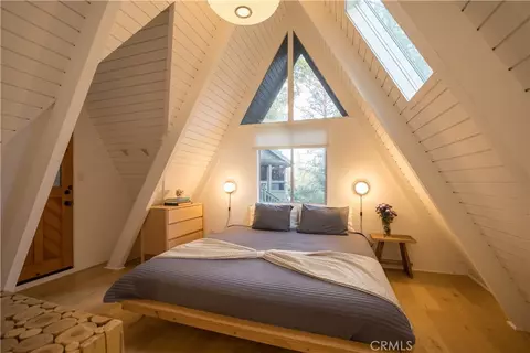 Bedroom - 399 Rainier Rd, Lake Arrowhead, CA 92352 photo 12 of 13