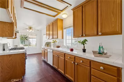 Kitchen - 11561 Park Ln, Apple Valley, CA 92308 photo 1 of 3