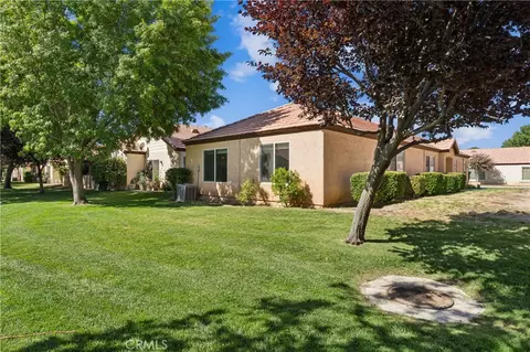 Exterior - 11561 Park Ln, Apple Valley, CA 92308 photo 3 of 4