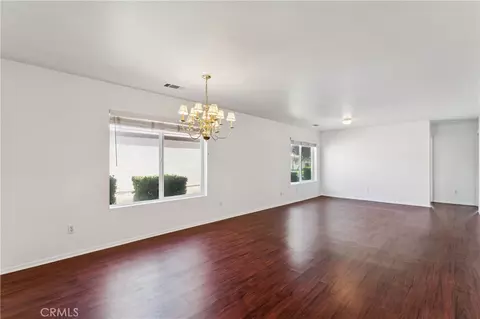 Living - 11561 Park Ln, Apple Valley, CA 92308 photo 2 of 4
