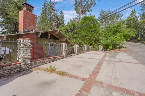 Exterior - 32892 Lone Pne, Running Springs, CA 92382 photo 5 of 6