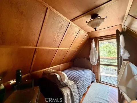 Bedroom - 9544 Snow Drift, Forest Falls, CA 92339 photo 4 of 4