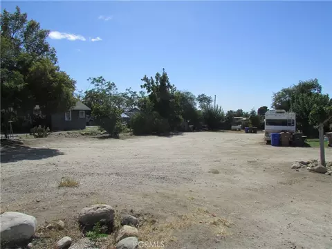 Exterior - 1345 Turquoise Ave, Mentone, CA 92359 photo 2 of 9