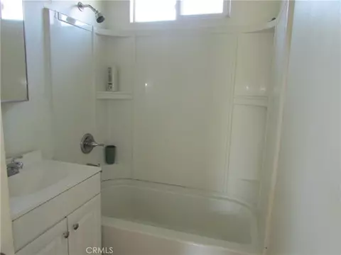 Bath - 1345 Turquoise Ave, Mentone, CA 92359 photo 1 of 1