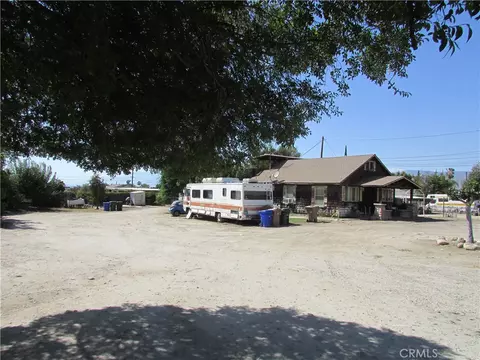 Exterior - 1345 Turquoise Ave, Mentone, CA 92359 photo 7 of 9