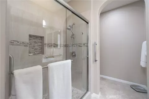 Bath - 4332 Junction, Corona, CA 92883 photo 2 of 6