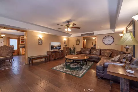 Living - 630 Summit Blvd, Big Bear Lake, CA 92315 photo 2 of 7