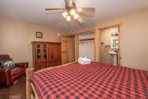 Bedroom - 630 Summit Blvd, Big Bear Lake, CA 92315 photo 17 of 22