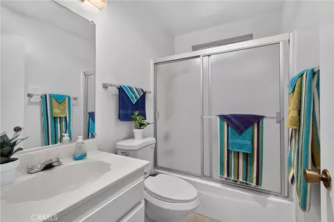 Bath - 1228 Placer, Redlands, CA 92374 photo 1 of 2
