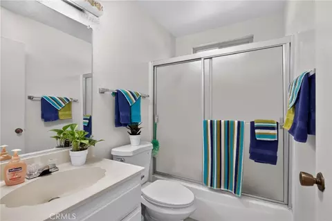 Bath - 1228 Placer, Redlands, CA 92374 photo 2 of 2