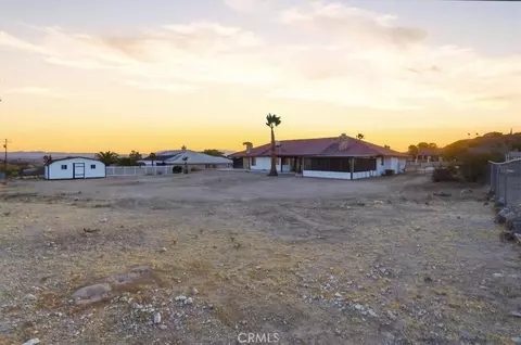 Exterior - 19055 Majela, Apple Valley, CA 92307 photo 10 of 13