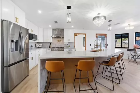 Kitchen - 19055 Majela, Apple Valley, CA 92307 photo 6 of 6