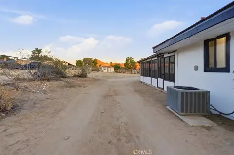 Exterior - 19055 Majela, Apple Valley, CA 92307 photo 9 of 13