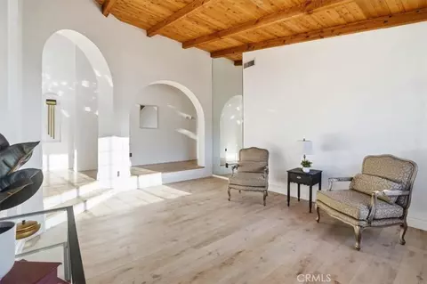Living - 19055 Majela, Apple Valley, CA 92307 photo 2 of 5