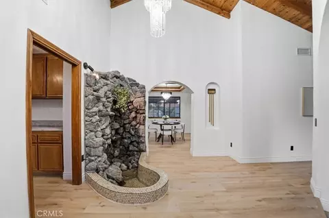 Entry Way - 19055 Majela, Apple Valley, CA 92307 photo 2 of 8