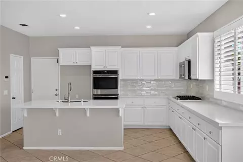 Kitchen - 12611 Avocado Way, Riverside, CA 92503 photo 1 of 3