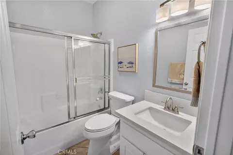 Bath - 12611 Avocado Way, Riverside, CA 92503 photo 1 of 2