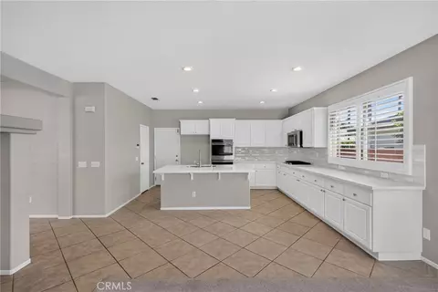 Kitchen - 12611 Avocado Way, Riverside, CA 92503 photo 3 of 3