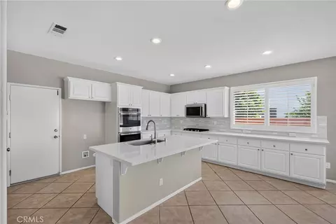 Kitchen - 12611 Avocado Way, Riverside, CA 92503 photo 2 of 3