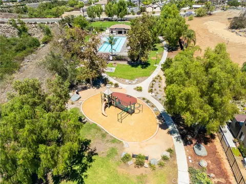View/Area - 12611 Avocado Way, Riverside, CA 92503 photo 11 of 11