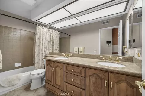 Bath - 1528 Lori Ct, Redlands, CA 92374 photo 1 of 1