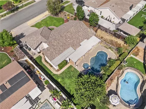 View/Area - 1528 Lori Ct, Redlands, CA 92374 photo 3 of 6
