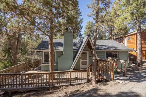 Exterior - 107 E Aeroplane Blvd, Big Bear City, CA 92314 photo 1 of 4