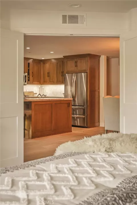 Bedroom - 366 Lake Resort, Lake Arrowhead, CA 92352 photo 2 of 10