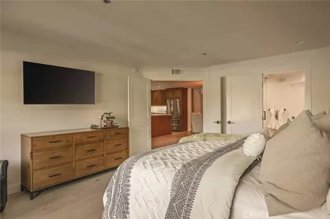 Bedroom - 366 Lake Resort, Lake Arrowhead, CA 92352 photo 5 of 10