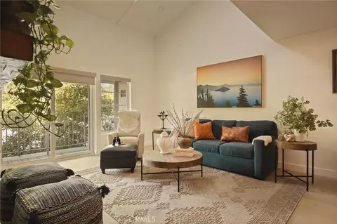 Living - 366 Lake Resort, Lake Arrowhead, CA 92352 photo 3 of 5