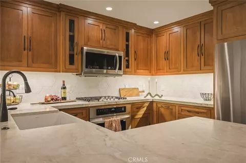 Kitchen - 366 Lake Resort, Lake Arrowhead, CA 92352 photo 4 of 4