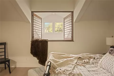Bedroom - 366 Lake Resort, Lake Arrowhead, CA 92352 photo 7 of 10