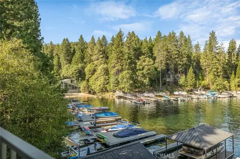 View/Area - 366 Lake Resort, Lake Arrowhead, CA 92352 photo 7 of 8