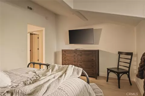 Bedroom - 366 Lake Resort, Lake Arrowhead, CA 92352 photo 10 of 10