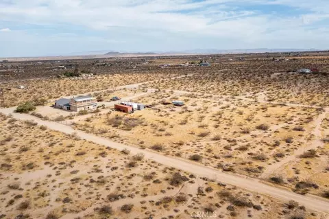 View/Area - 55576 Valley View Rd, Landers, CA 92285 photo 5 of 7