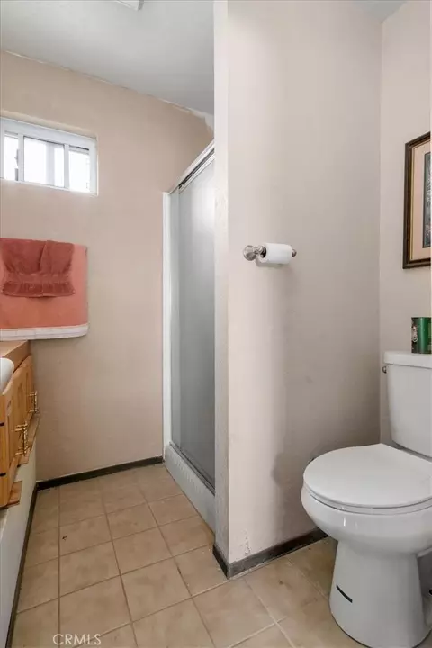 Bath - 55576 Valley View Rd, Landers, CA 92285 photo 5 of 5